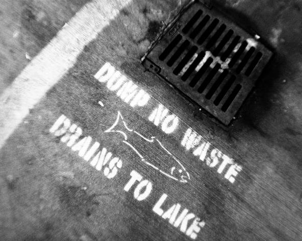 Dump no waste. Drains to lake. Photo: Steve Mohundro (CC BY-NC-SA 2.0) https://www.flickr.com/photos/smohundro/3836007632