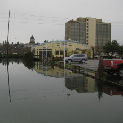 Olympia high tide, Dec 28, 2010. Photo: Johanna Ofner (CC BY-NC-SA 2.0) https://www.flickr.com/photos/sweetetc9/5301201482