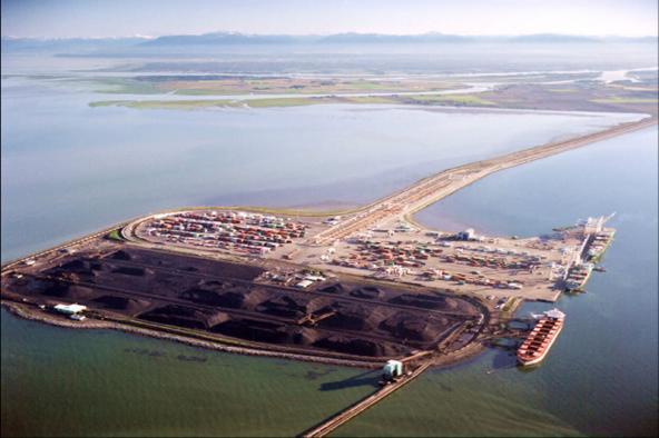 Deltaport is Port Metro Vancouver's largest container terminal. Photo: B.C. Ministry of Transportation and Infrastructure (CC BY-NC-ND 2.0) https://www.flickr.com/photos/tranbc/6928751246
